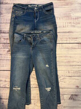 Wall Flower Women Jeans Bundle Size 9
